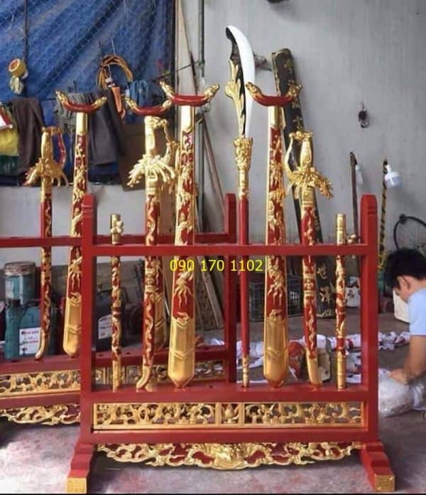 Bộ giá kiếm sơn son