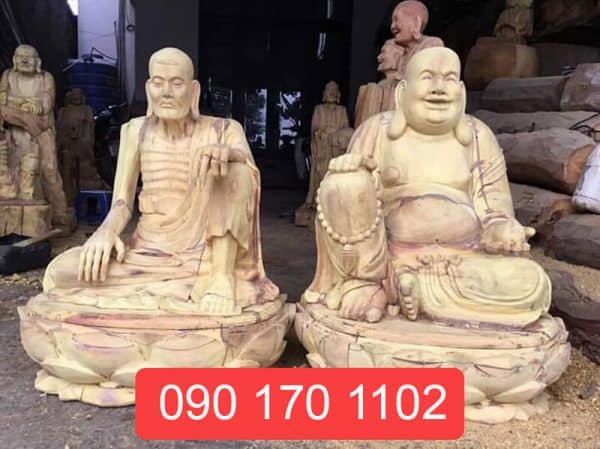 Tượng Phật Tuyết Sơn, Di Lặc gỗ mít