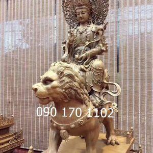 Tượng Bồ tát Văn Thù bằng gỗ
