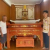 Thi công phòng thờ tư gia nhà anh Nam ở xóm Thị, Yên Nghĩa, Hà Nội