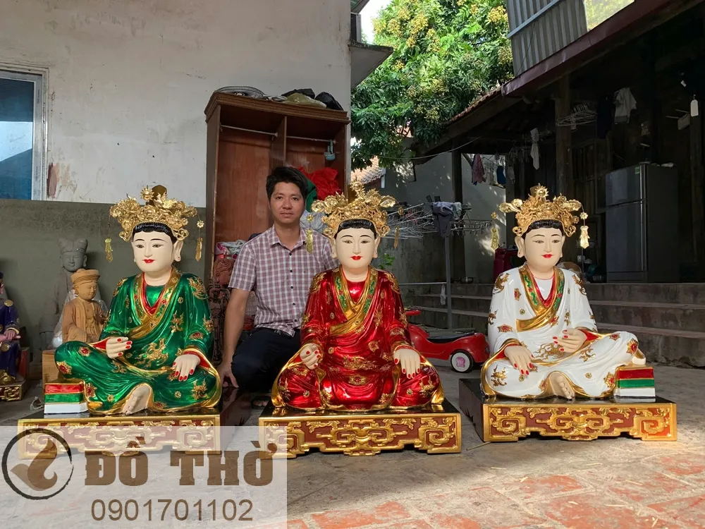 Tượng thờ Tứ Phủ của cơ sở sản xuất Đồ Thờ Cúng Tâm Linh tại làng nghề Sơn Đồng